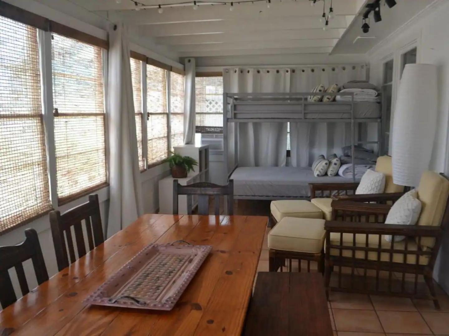 Surf Shack - Steps To The Beach, Lush Fenced Backyard Holiday home *